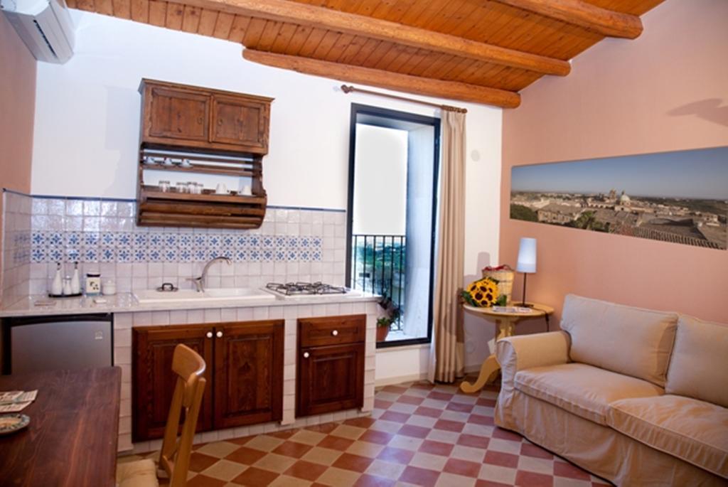 Carruggiu Casavacanze Caltagirone Habitación foto